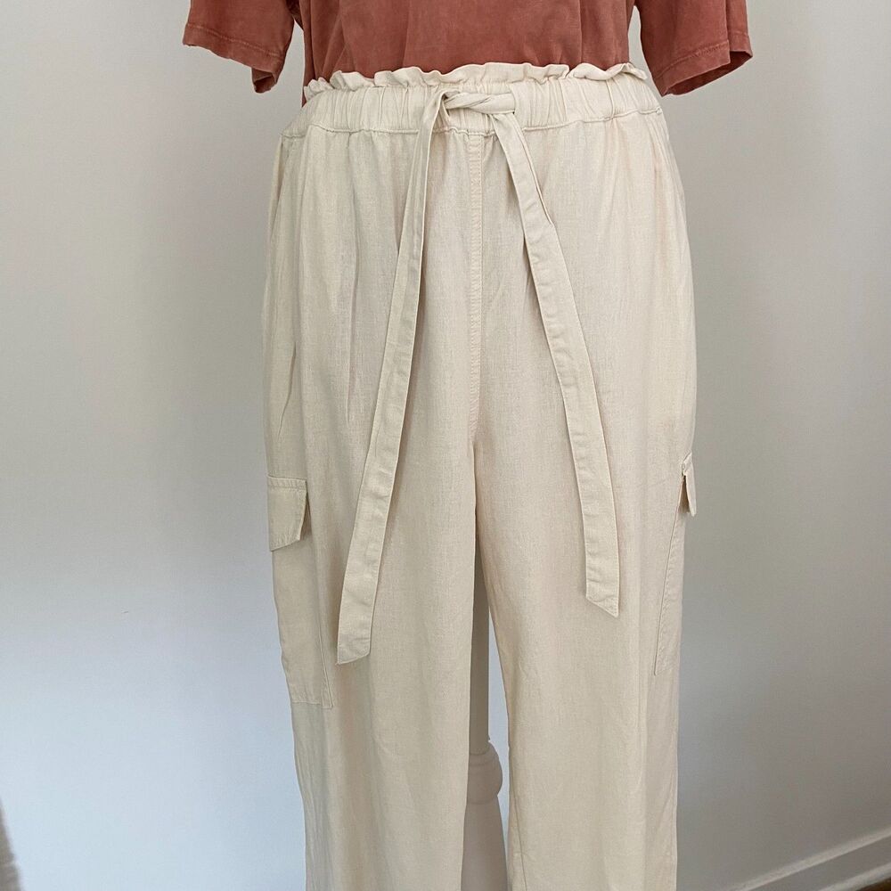 Aerie Lightweight Cargo Pants in Cream, Size: L - Picture 8 of 10